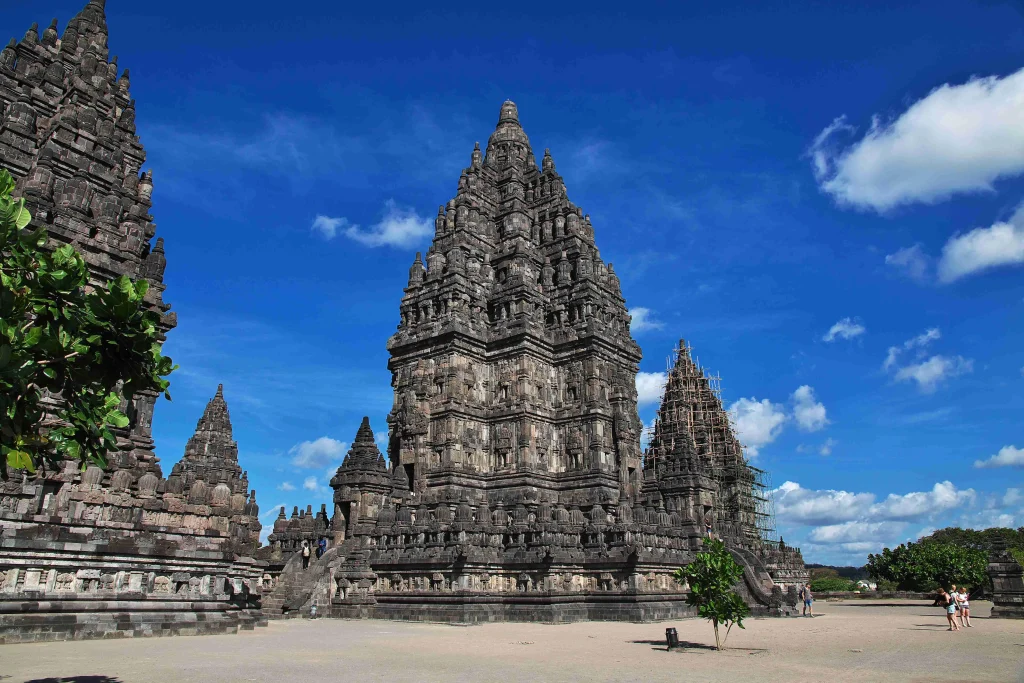 Travel Jakarta Yogyakarta PP