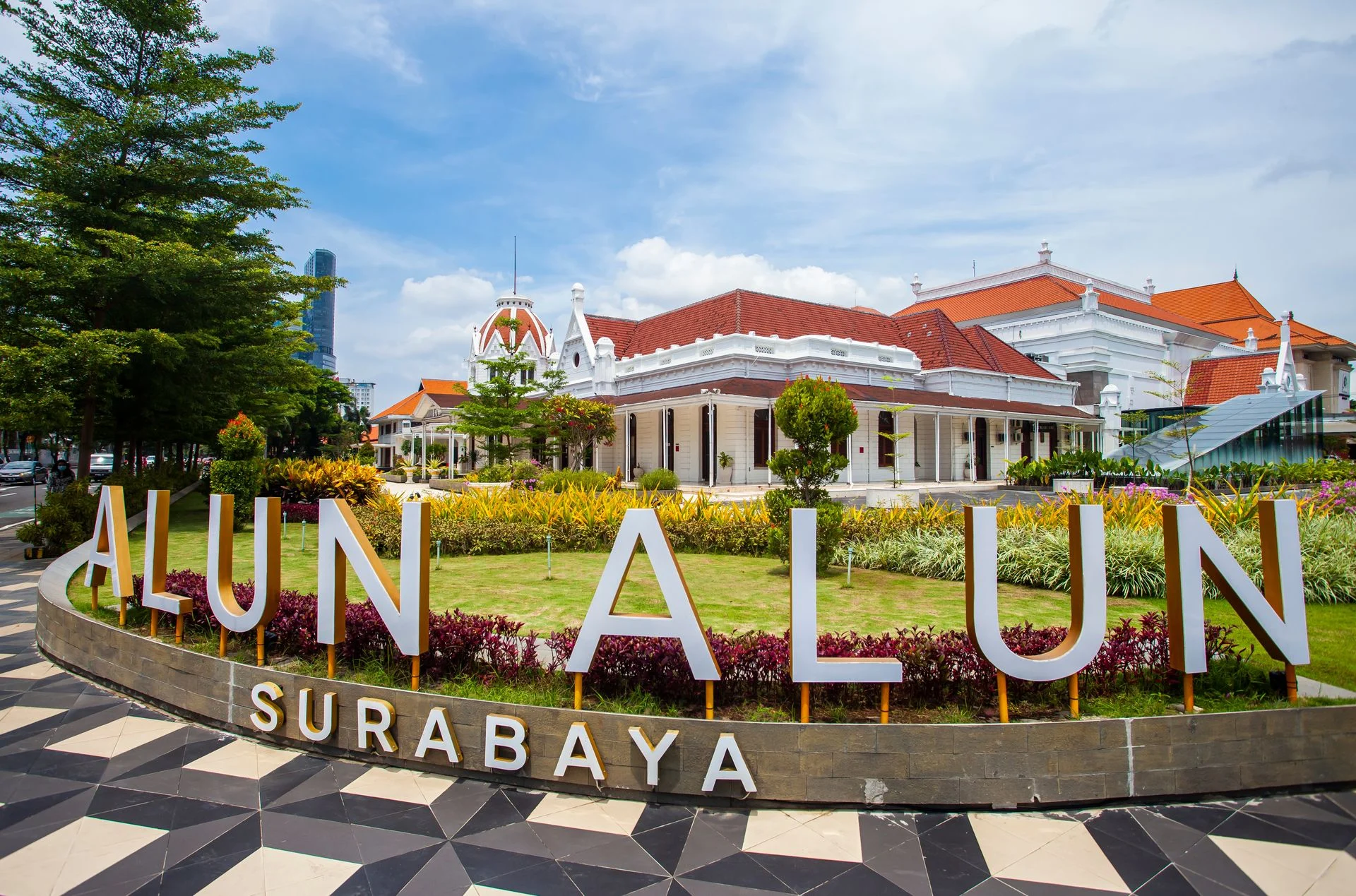 Travel Surabaya Jakarta Terbaik